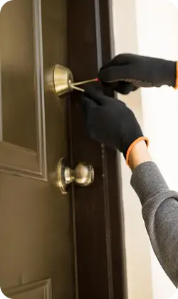 Effraction sur porte d'entrée